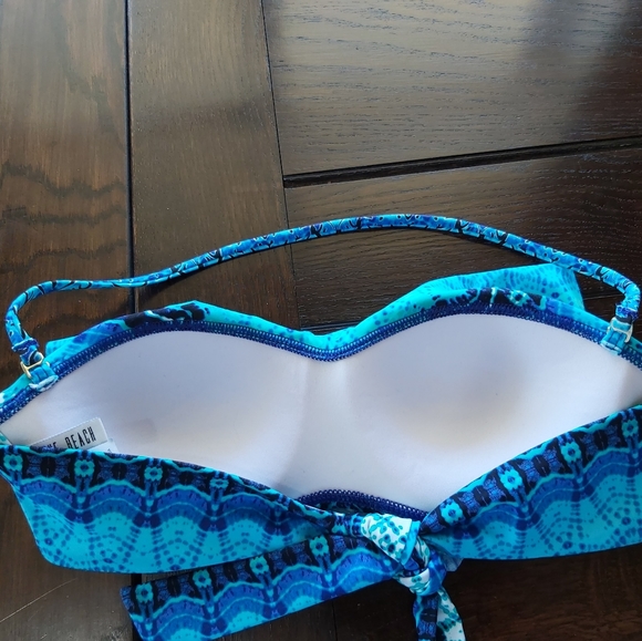 *BY THE BEACH*BATHING SUIT TOP /B2 - Picture 3 of 7